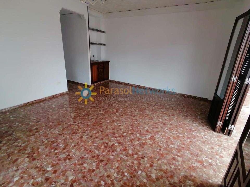 Apartment in Oliva, Valencia - photo 3